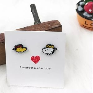 2/$15✨PEANUTS ENAMEL HYPOALLERGENIC STUD EARRINGS
